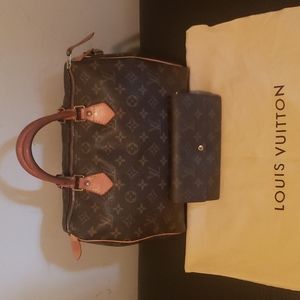 Authentic LV speedy 35 excellent condition!!